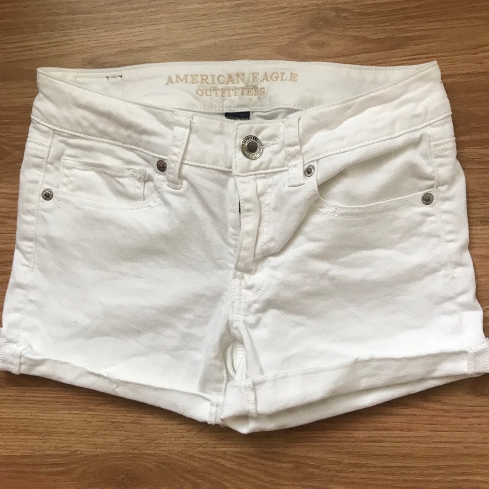 American Eagle Midi White Denim Shorts Size 2